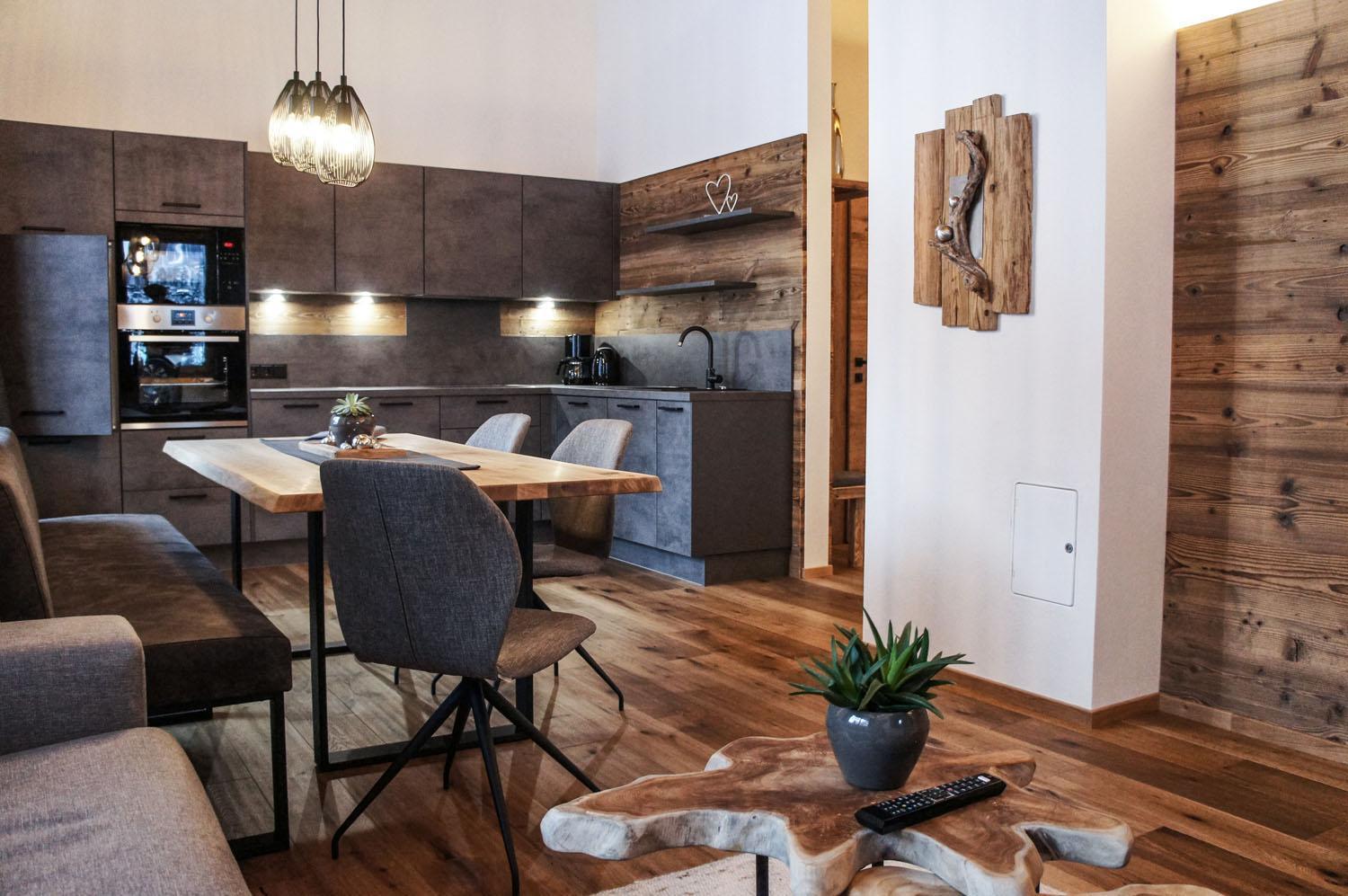 Deluxe Apartment